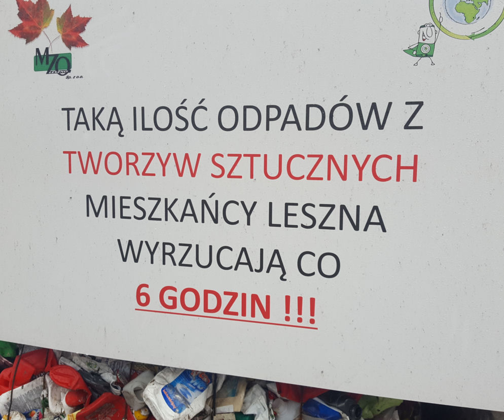 Hałda śmieci przy szkole