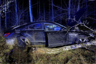 Młody kierowca mercedesa spowodował wypadek. Dwie osoby w szpitalu!