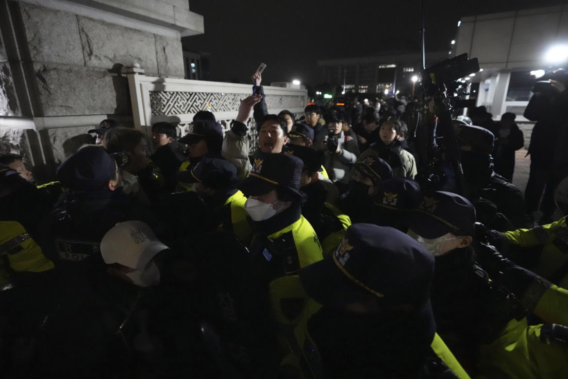 Korea Płd./ Prezydent ogłosił stan wojenny, oskarża opozycję 