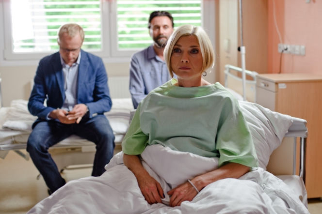 Przepis na życie 5 odcinek 56 (odc. 4). Pola (Edyta Olszówka), Tadeusz (Bartek Świderski), Andrzej (Piotr Adamczyk)