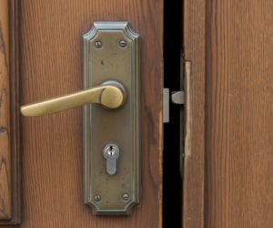 Włamanie do zabytku w Warszawie. Za potrzebą czy z premedytacją?