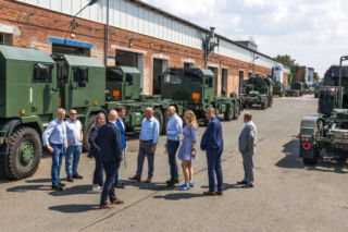 Jelcz bije rekordy produkcji. Nowe inwestycje i kluczowa rola w modernizacji armii