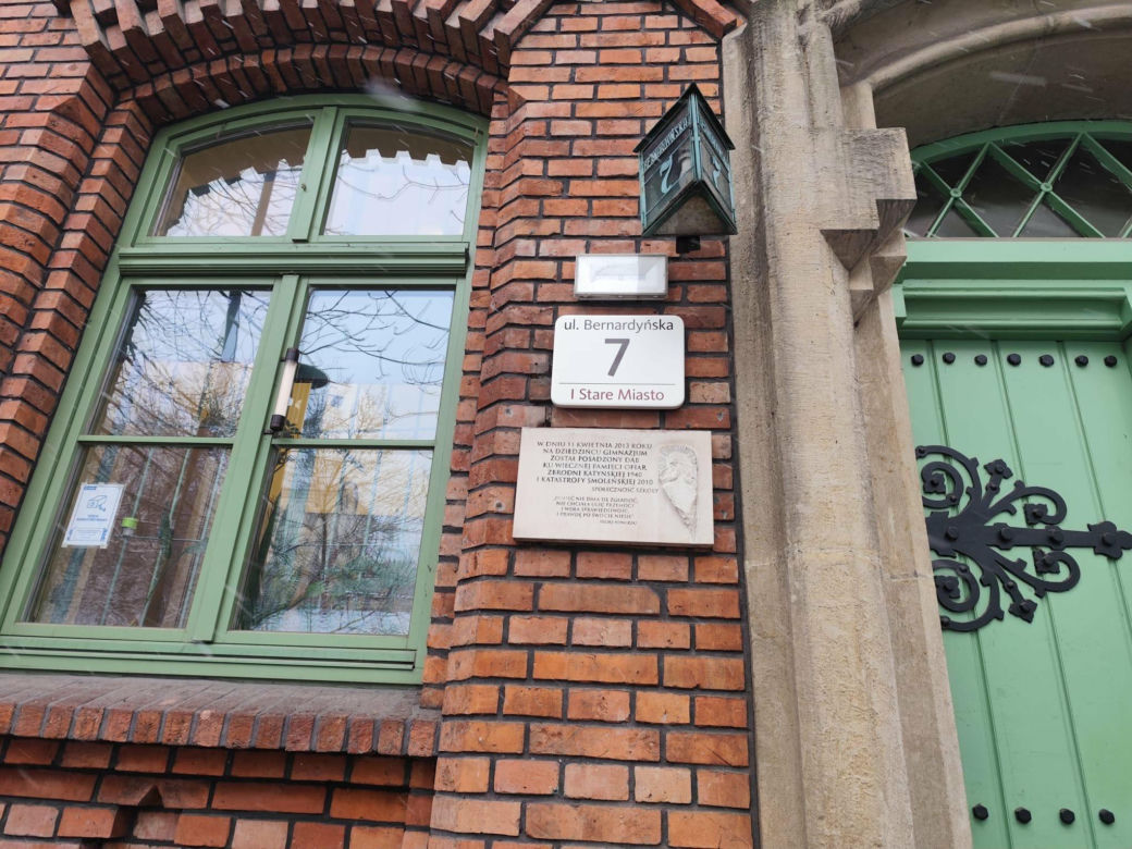 Afera o fryzurę w krakowskim liceum. Jest ruch kuratorium w sprawie dyrektora Marka Graniczki