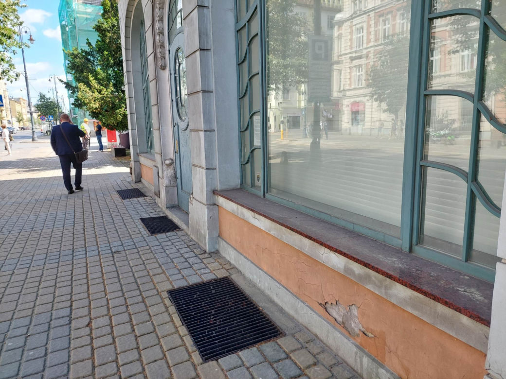 Kamienice w centrum Bydgoszczy potrzebują remontu. Gdzie prace już ruszyły, a gdzie tynk wciąż sypie się ze ścian?