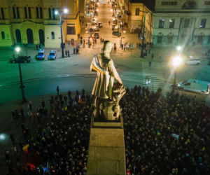 Łodzianie solidarni z Ukrainą. Tak wyglądała manifestacja na pl. Wolności