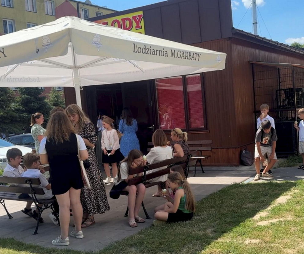 Szczebrzeszyn funduje lody za czerwony pasek. Burmistrz płaci z własnej kieszeni