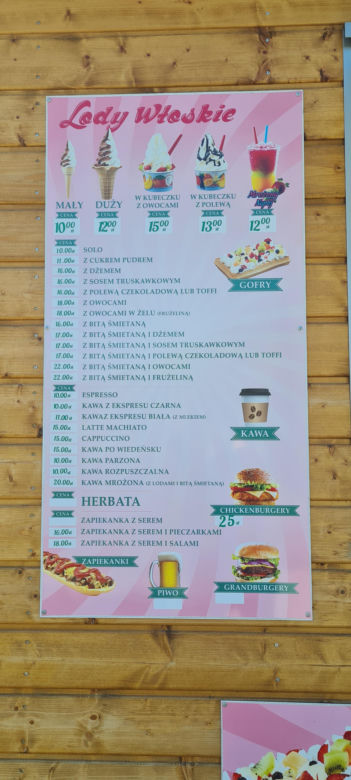 Niedzica to idealne miejsce na jesienny wyjazd. Jezioro, góry, lasy, a do tego taniej niż w Zakopanem