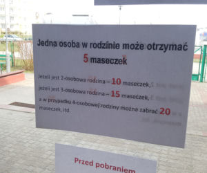 Bydgoszczanie odbierają darmowe maseczki! 