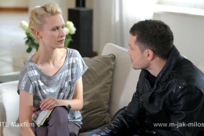 M jak miłość odc. 1010. Paulina Głowacka (Agnieszka Żulewska), Tomek Chodakowski (Andrzej Młynarczyk)