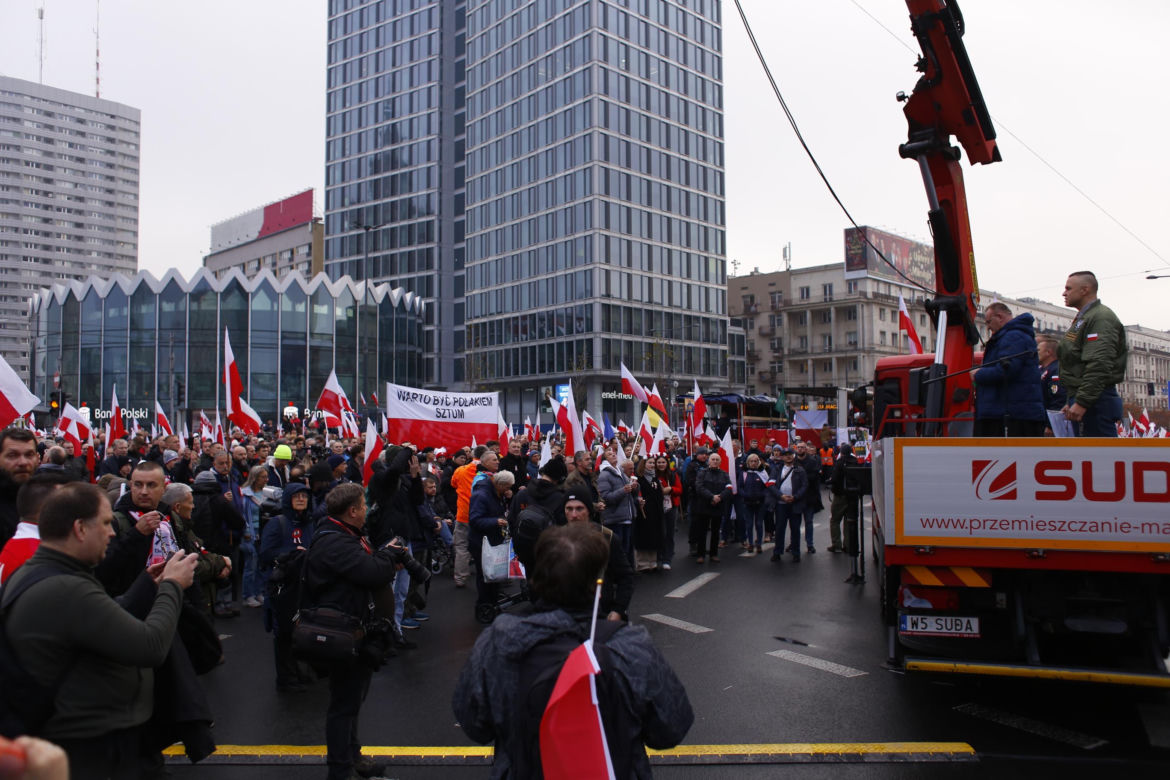 Marsz Niepodległości 2023 Warszawa. ZDJĘCIA. Tak stolica wygląda 11 listopada! GALERIA cz. 1