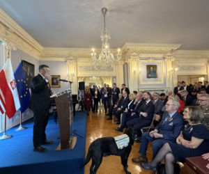 Wręczenie Krzyża Wielkiego Orderu Zasługi RP rodzicom Michaela Ollisa w Waszyngtonie, DC