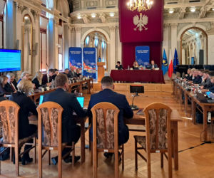 Radni zdecydowali: rewolucja w tarnowskiej oświacie staje się faktem