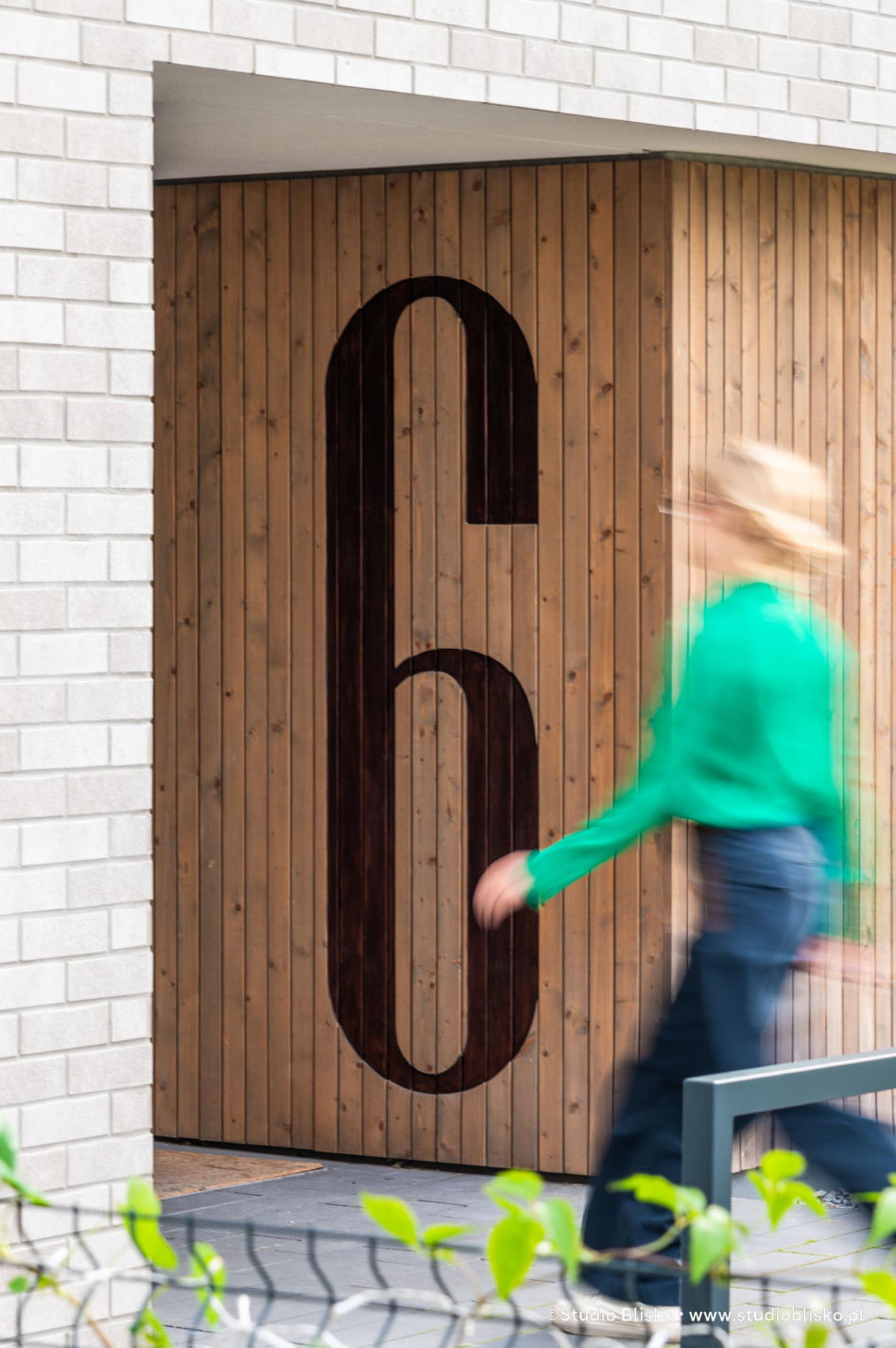 Wayfinding dla apartamentów Naturia w Toruniu 