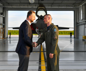 Szef MON nie krył dumy. Pierwsze F-35 już w kraju