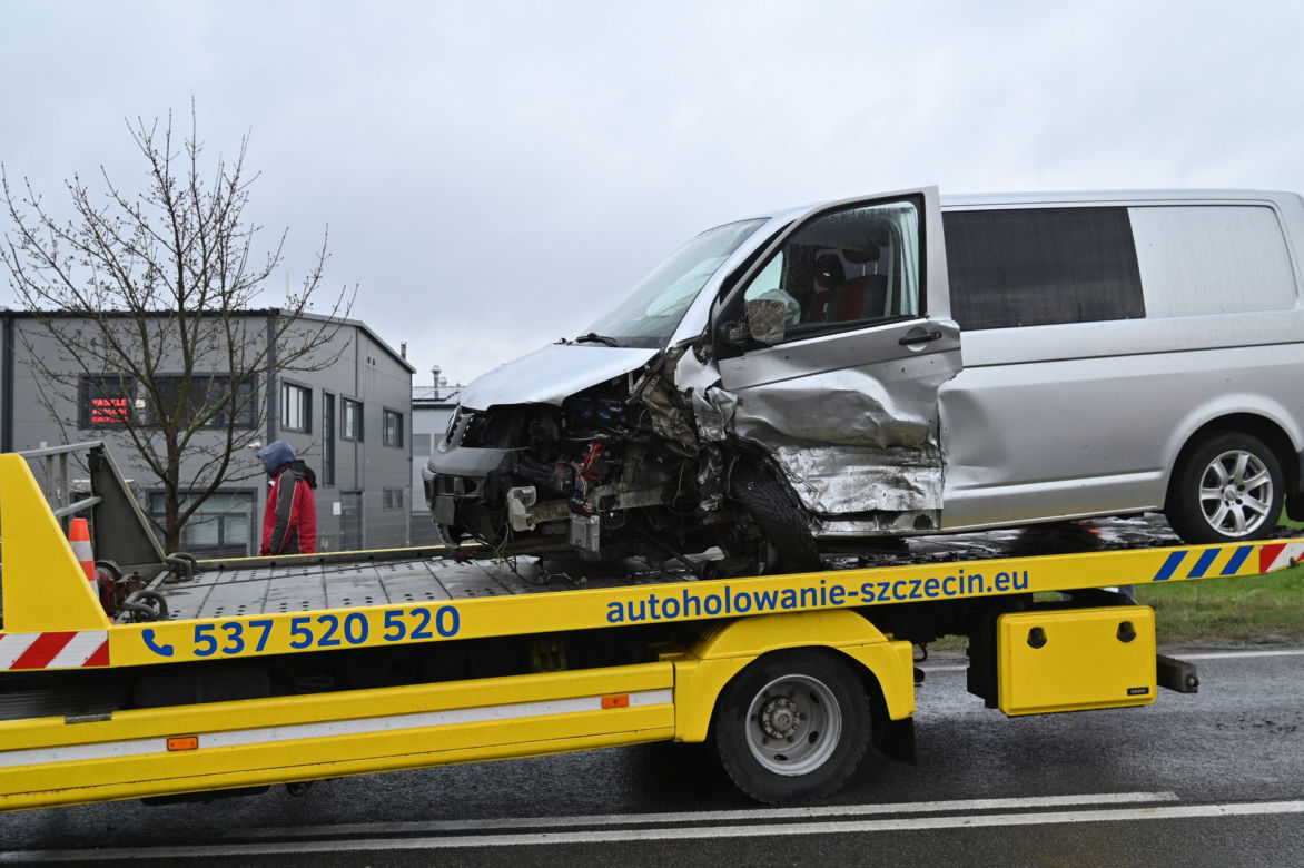 Wypadek w Dołujach