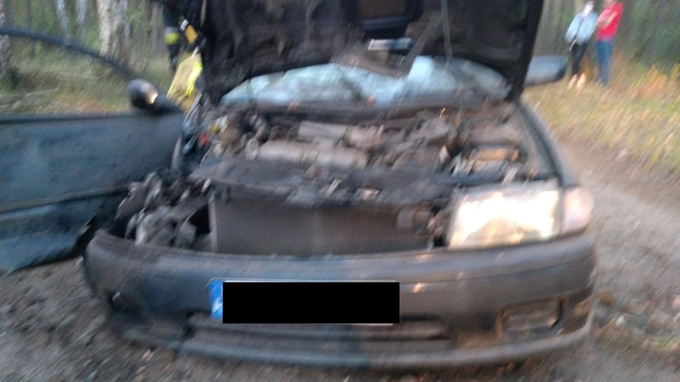Koszmarny wypadek w Rogaszycach! 18-letnia pasażerka wyleciała przez przednią szybę! [ZDJĘCIA]