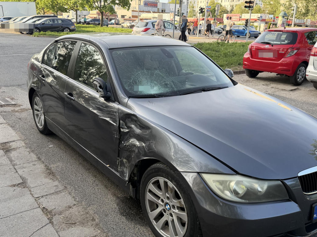 36-latek w BMW nie ustąpił motocykliście. 59-latek wylądował w szpitalu