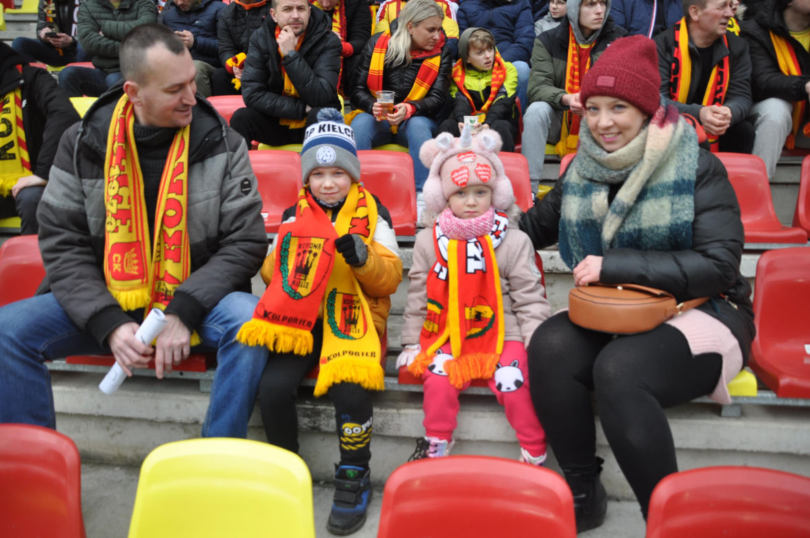 Korona Kielce - Pogoń Szczecin. Zobacz zdjęcia z trybun Suzuki Areny