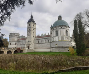 Jesienny spacer po parku zamkowym w Krasiczynie