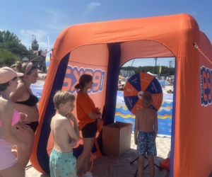 Niebieska i pomarańczowa ekipa rozgrzała plażę w Ustce! Baltic Tour Medicover Sport kontynuuje nadmorską trasę!