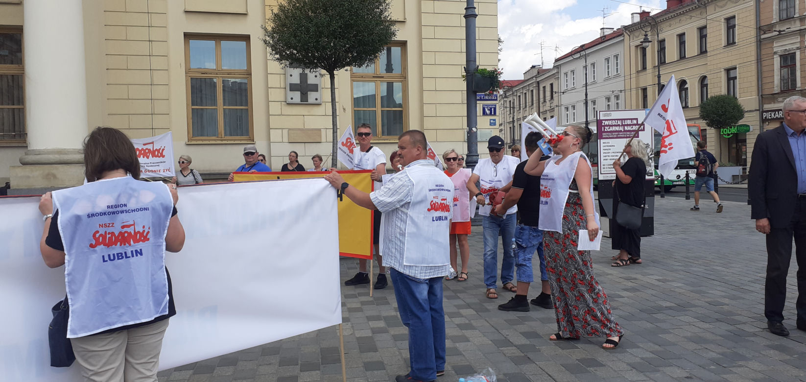 Pracownicy DPS-ów strajkowali w Lublinie [GALERIA]