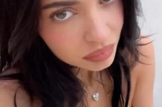 Ubrała się na basen za ćwierć miliona złotych! Zobacz stylizację Kylie Jenner