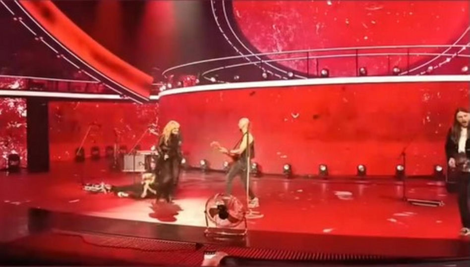 Muzyk Patrycji Markowskiej upadł na scenie w Opolu