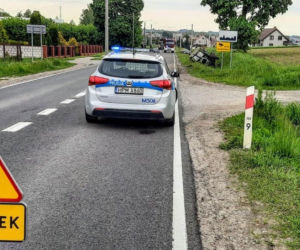 Wypadek w Szczuczynie. Pijany kierowca osobówki uderzył w ciągnik [ZDJĘCIA]