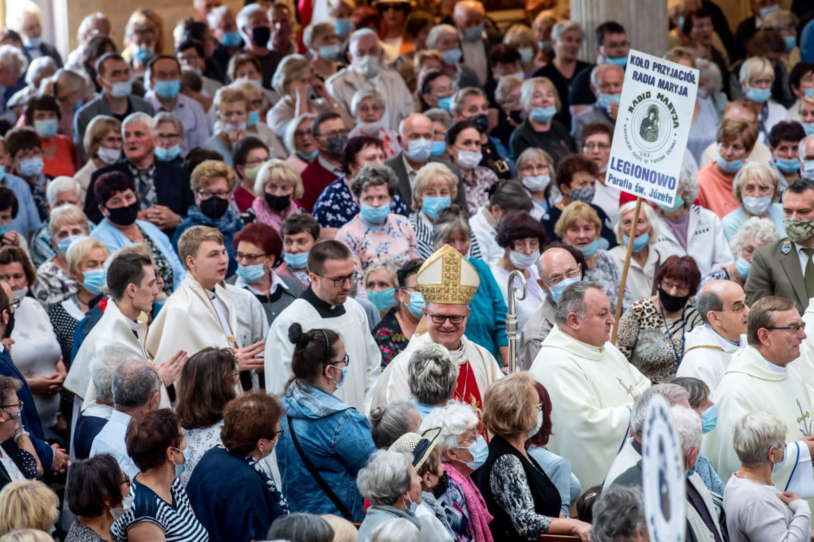 Urodziny Radia Maryja. Tadeusz Rydzyk na mszy w towarzystwie Czarnka