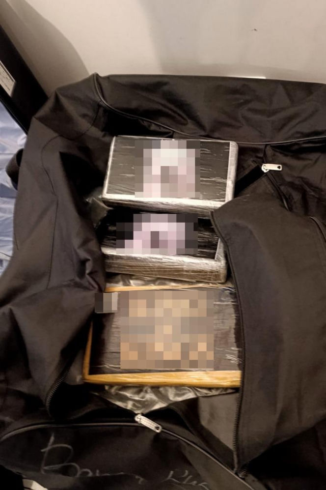 Policjanci z Bydgoszczy odkryli narkotykowy magazyn w jednym z bloków na terenie miasta