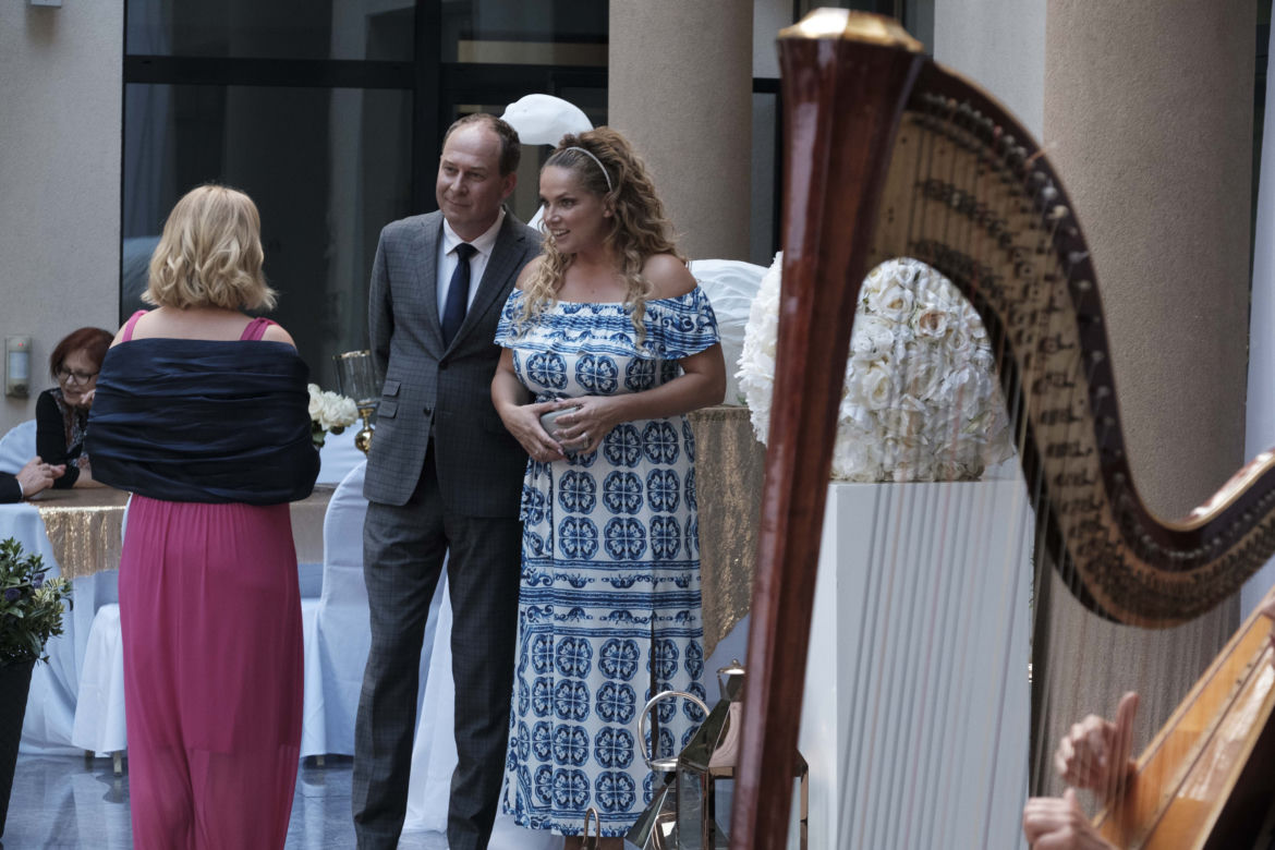 Przyjaciółki, odc. 185: Anka (Magdalena Stużyńska), Mariusz (Marcin Perchuć), Patrycja (Joanna Liszowska) 