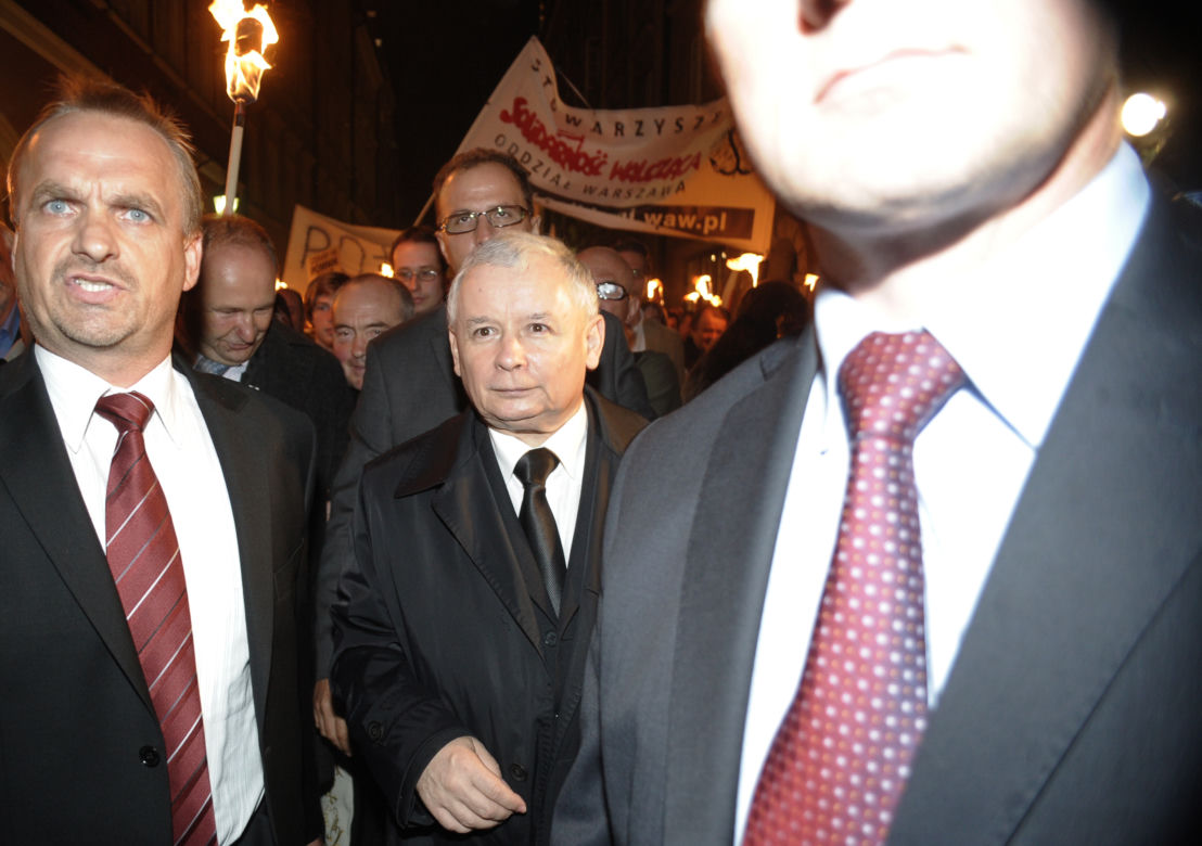 Marsz pamięci na Krakowskim Przedmieściu