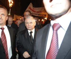 Marsz pamięci na Krakowskim Przedmieściu