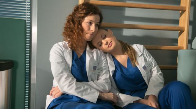 Na dobre i na złe odc. 634. Ola Pietrzak (Anna Karczmarczyk), Klaudia Miller (Julia Wyszyńska)
