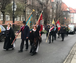 Kondukt pogrzebowy , Ślązacy żegnają Kazimierza Kutza. 