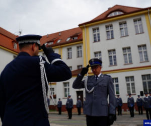 Nowi oficerowie w warmińsko-mazurskiej policji. Czekali na to kilkanaście miesięcy [ZDJĘCIA]