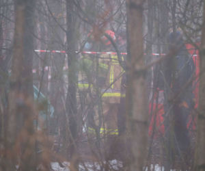 Służby pracują na miejscu katastrofy helikoptera w Pszczynie. Koszmarne widoki [ZDJĘCIA]