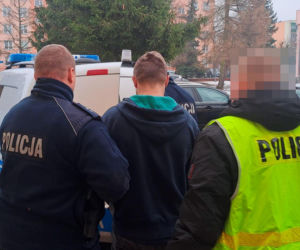 Lubelskie. Podpalił 26-latka i pastwił się nad nim kilkanaście godzin. Ofiara nie żyje