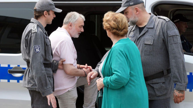 Barwy szczęścia odc. 3281. Józefina Rawiczowa (Elżbieta Jarosik), Andrzej Zastoja-Modelski (Leon Charewicz)zowa (Elżbieta Jarosik)