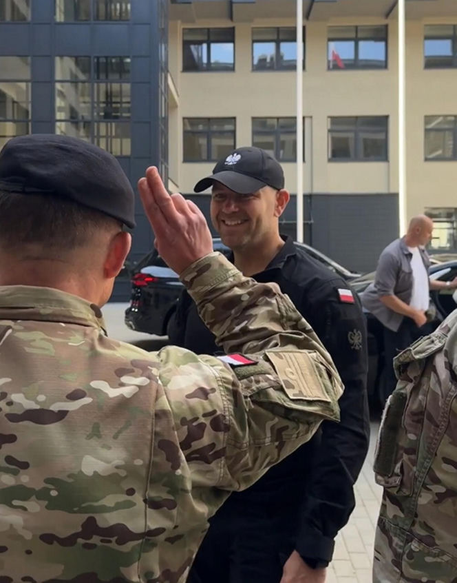Prezydent Karol Nawrocki ostro ćwiczył z żołnierzami