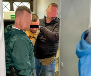 Zamówił kurs, potem zaatakował kierowcę nożem. Prokuratura stawia zarzuty