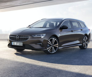 Opel Insignia Sports Tourer lifting 2020