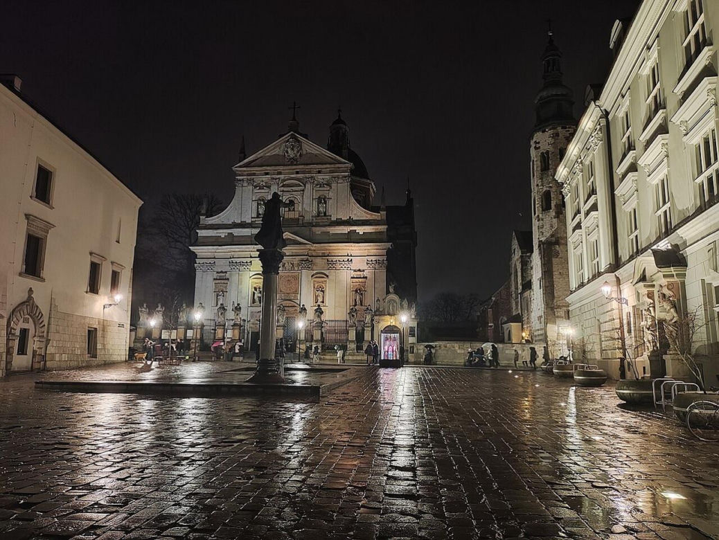 Plac św. Marii Magdaleny i pomnik Piotra Skargi w Krakowie
