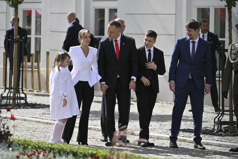 Antek Nawrocki przyszedł na casting do TVN-u. Niebywałe, jak go potraktowali! Teraz to syn prezydenta