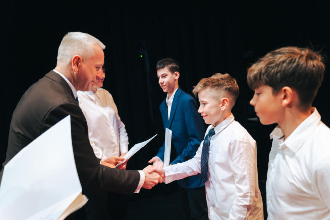 Najzdolniejsi uczniowie odebrali stypendia Prezydenta Miasta Siedlce