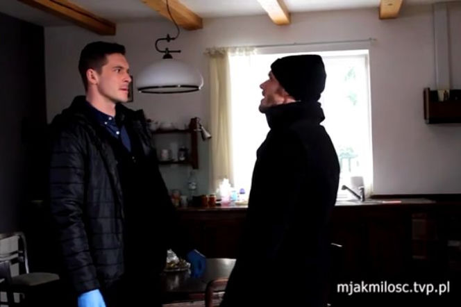 M jak miłość odc. 1377. Marcin (Mikołaj Roznerski), Artur (Tomasz Ciachorowski)