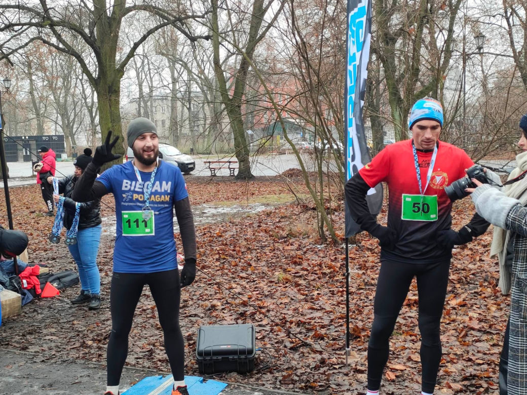Przedświąteczne zawody sportowe. Łodzianie biegają i pomagają
