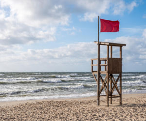 Sinice Międzyzdroje. Czy w Międzyzdrojach można się kąpać 11.08? Flaga, warunki pogodowe