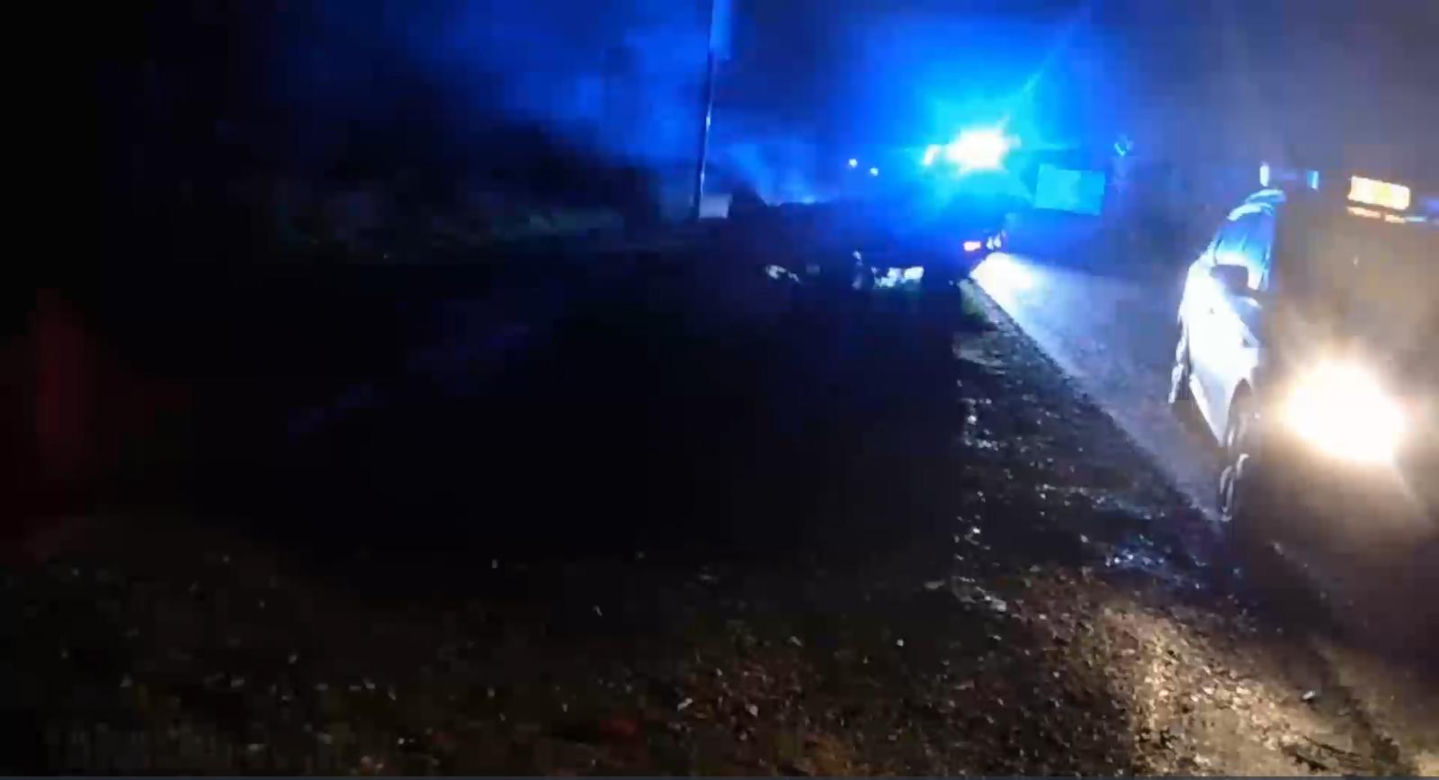 Szalony pościg w Zielonej Górze! Kierowca uciekał audi z dwoma kołami i dachował. Jest nagranie [ZDJĘCIA]