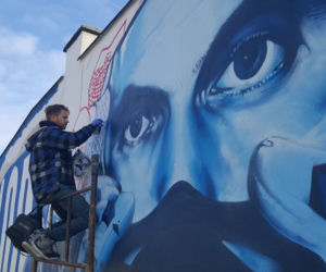 Tomasz Gollob ma w Bydgoszczy swoją ścianę. Na ul. Nakielskiej powstaje mural z żużlowcem w roli głównej! [ZDJĘCIA]
